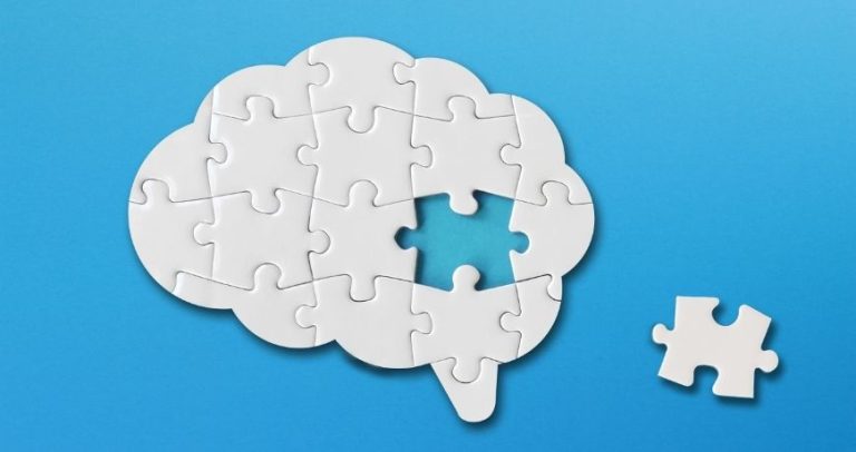 Együtt egy jó ügyért: A Vivabook a Feledhetetlen Alapítvány országos demenciaprogramja mellett