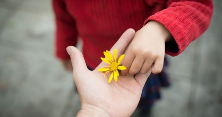 Miért mondja a gyerek, hogy „nem”, még akkor is, ha valójában „igen”-t szeretne mondani?